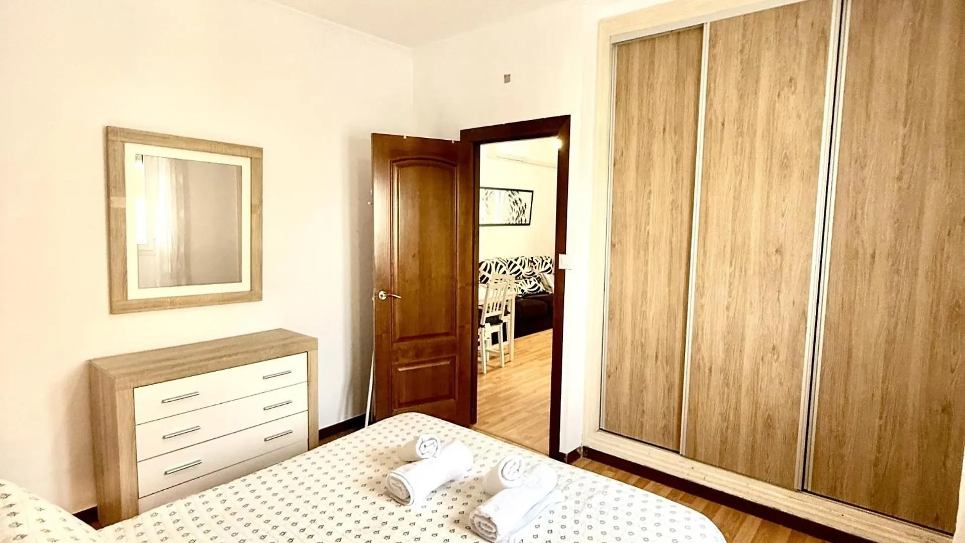 Apartment Los 3 Hermanos By Staycare Rota Spain