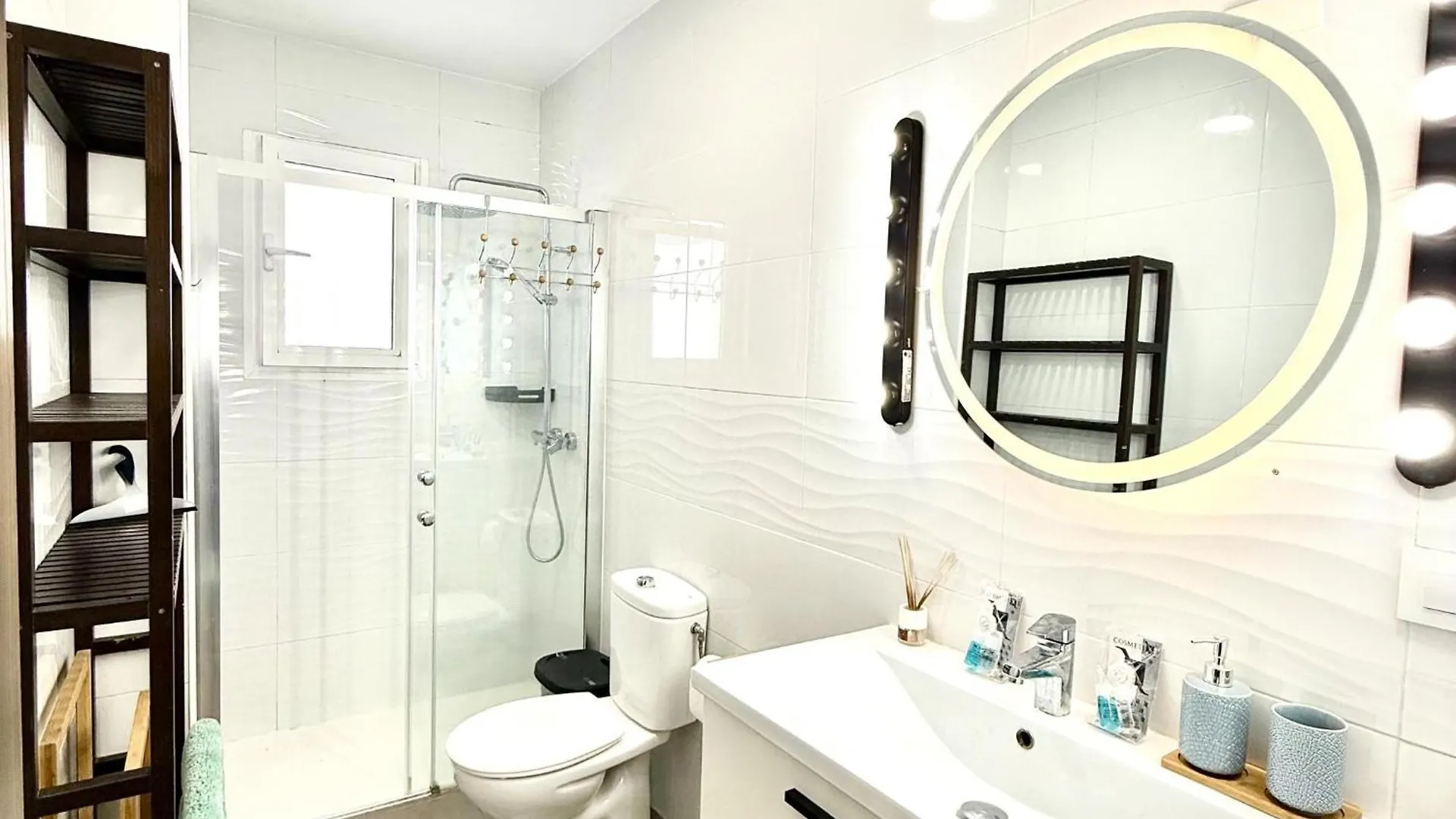 Apartment Los 3 Hermanos By Staycare Rota